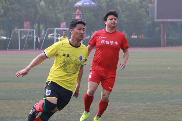小法谈科莫签19岁意大利中场利贝拉里：控球技术很好，适合我们